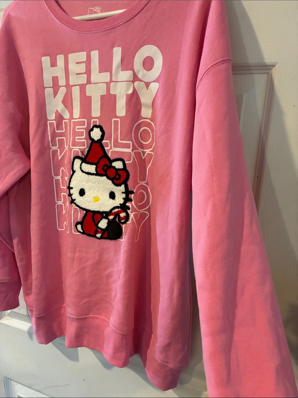 Hello Kitty Size Medium Hot Pink Crewneck Sweatshirt with Holiday Graphic - Picture 6 of 9